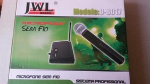 Sistema Sem Fio JWL U 8017 Mão Profissional Wireless 718.25Mhz